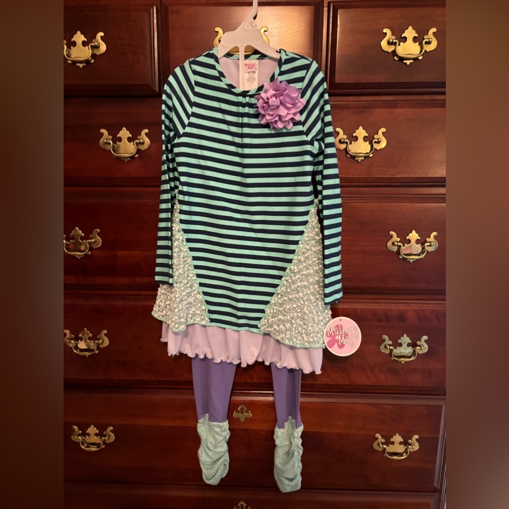 Mallory May NWT size 7 two piece outfit